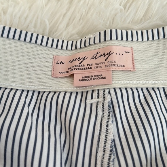 Penningtons White & Blue Striped Shorts - Picture 8 of 9